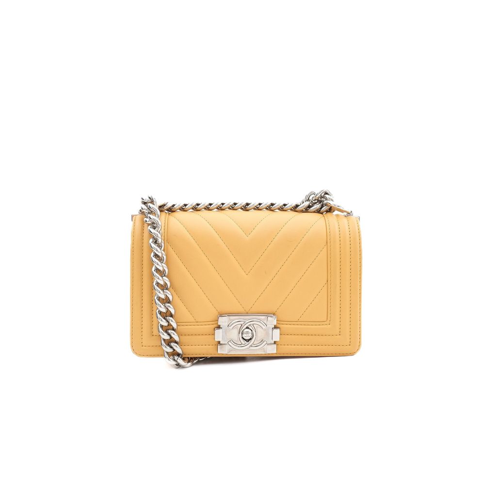 Excellent Chanel Orange Quilted Handbag Leather with Silver Chain Strap